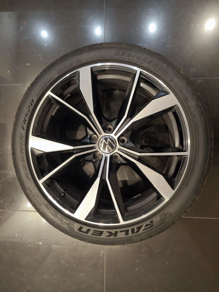 4xFELGI MISANO TIGUAN II R-Line Lift  2021 20" 8.5J ET38 255/40 ZR20