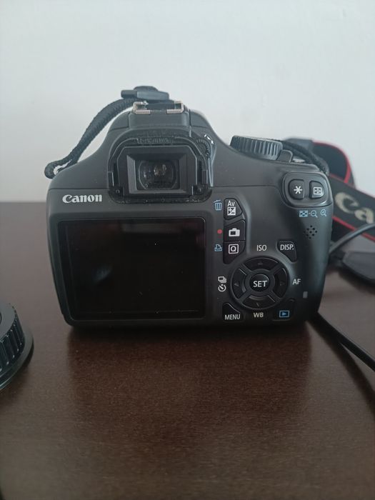 Máquina Fotográfica CANON DS126291 (EOS 1000D)