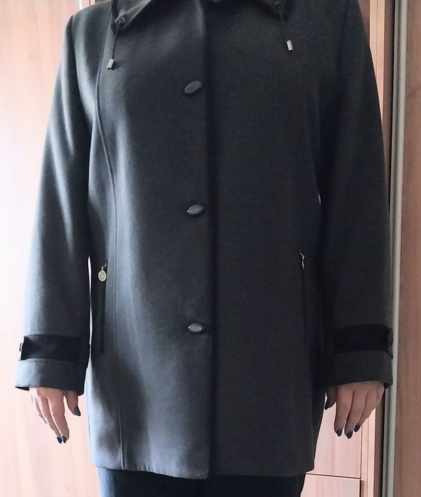 Куртка (плащ, плащик)