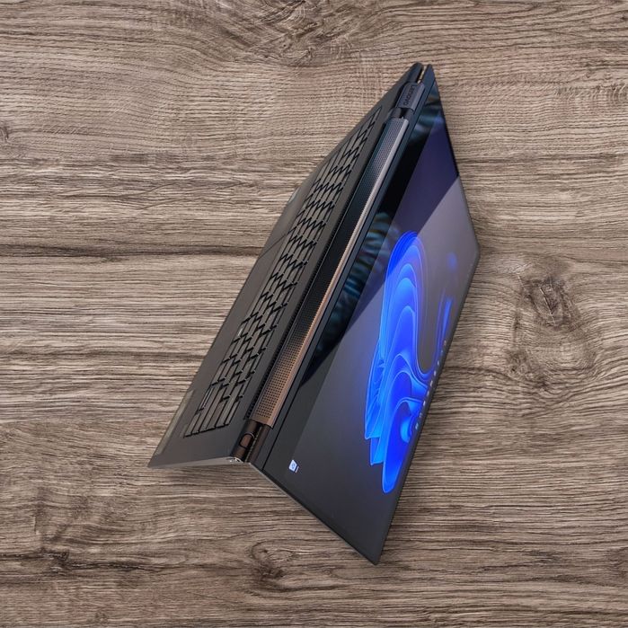 Laptop Lenovo Yoga C930 z funkcją tabletu, ekran dotykowy, 2w1