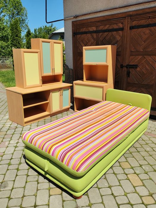 Набір меблів для дитячої