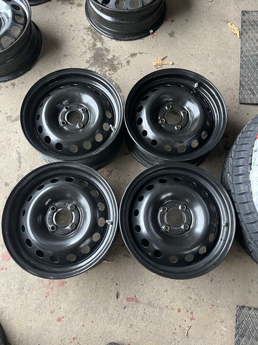 Felgi stalowe 4x100 15”  Renault