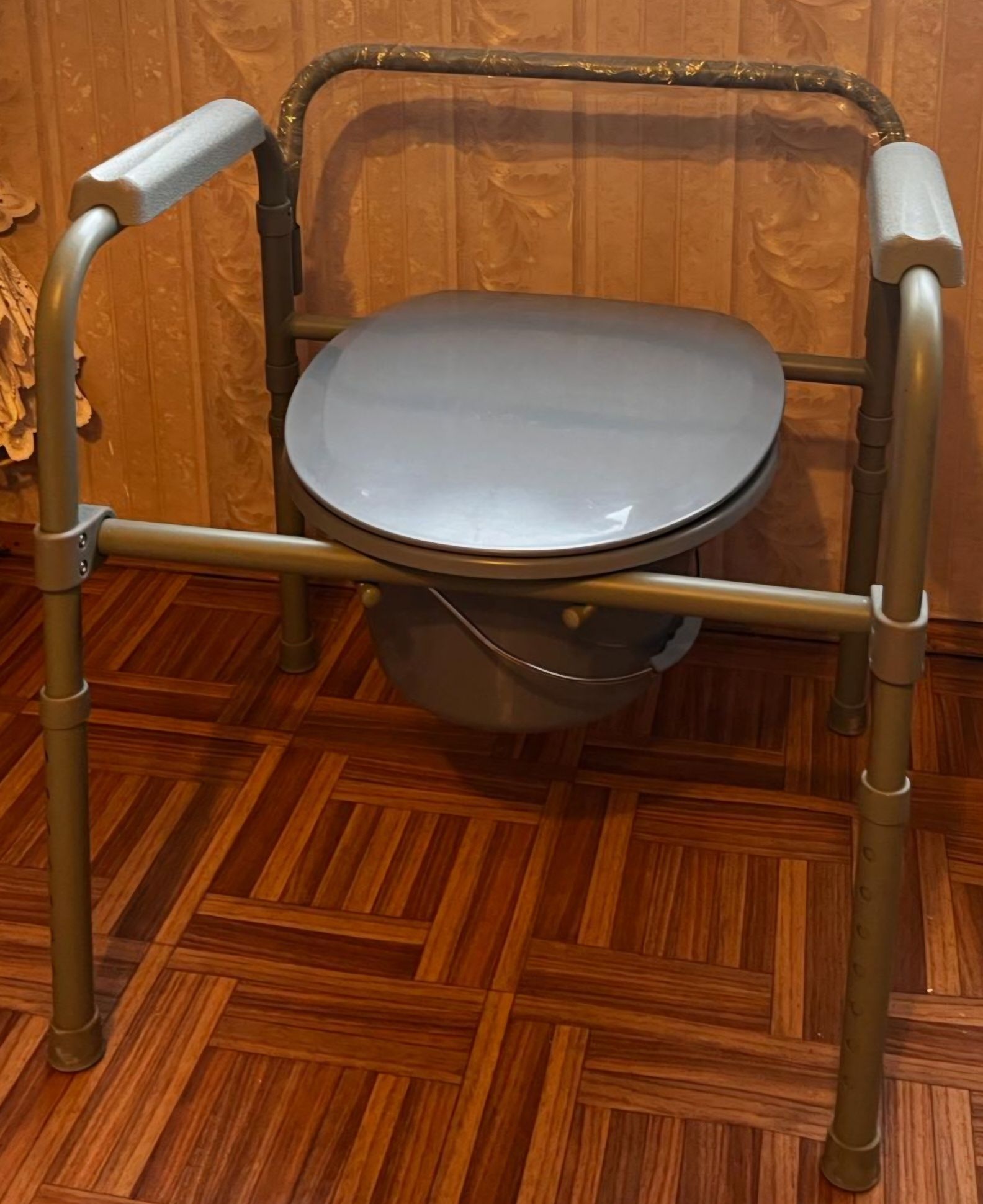 Krzesło, Toalet przenośna