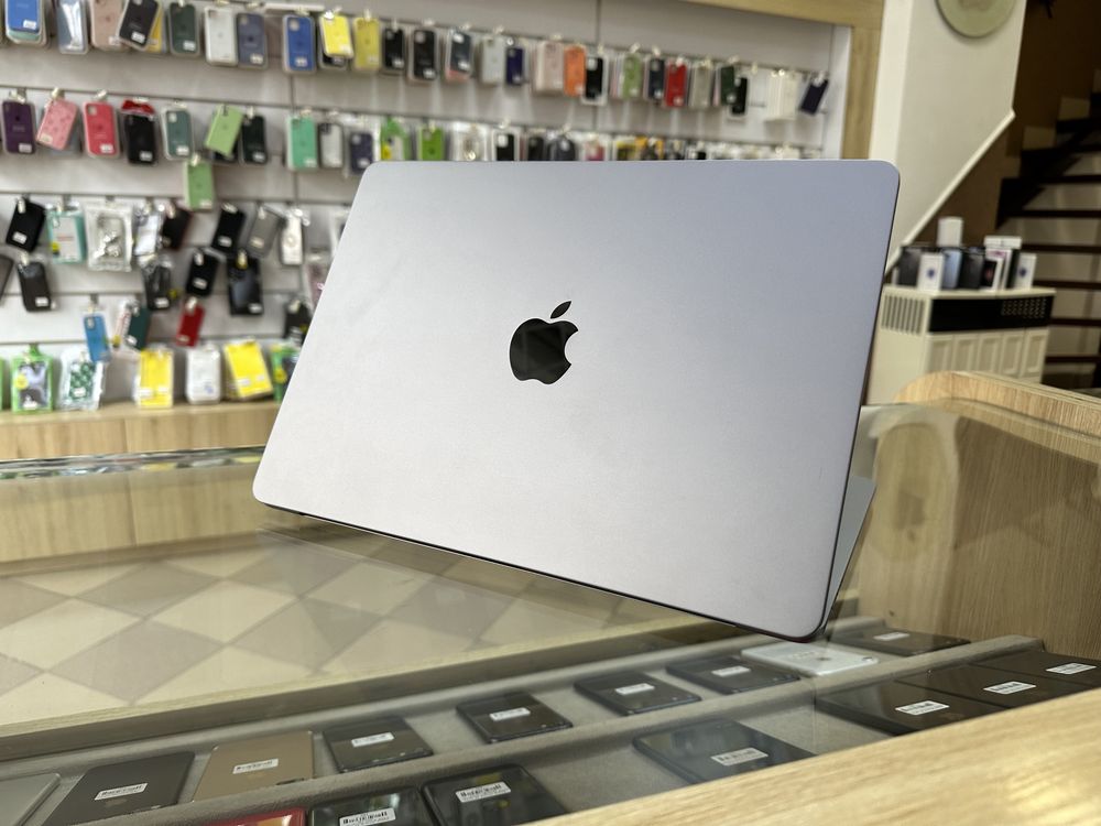 MacBook Air 13 2022 Space M2 8/256Gb