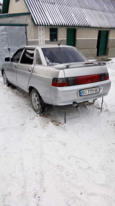 ВАЗ2110 2003 року випуску газ/бензин на повному ходу