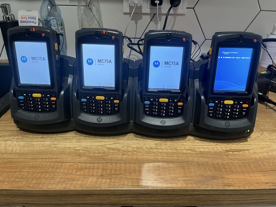 Kolektory / terminaly motorola mc75a0