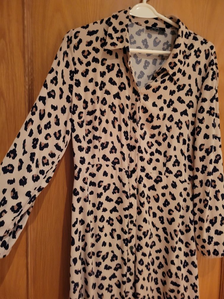 Vestido padrão leopardo