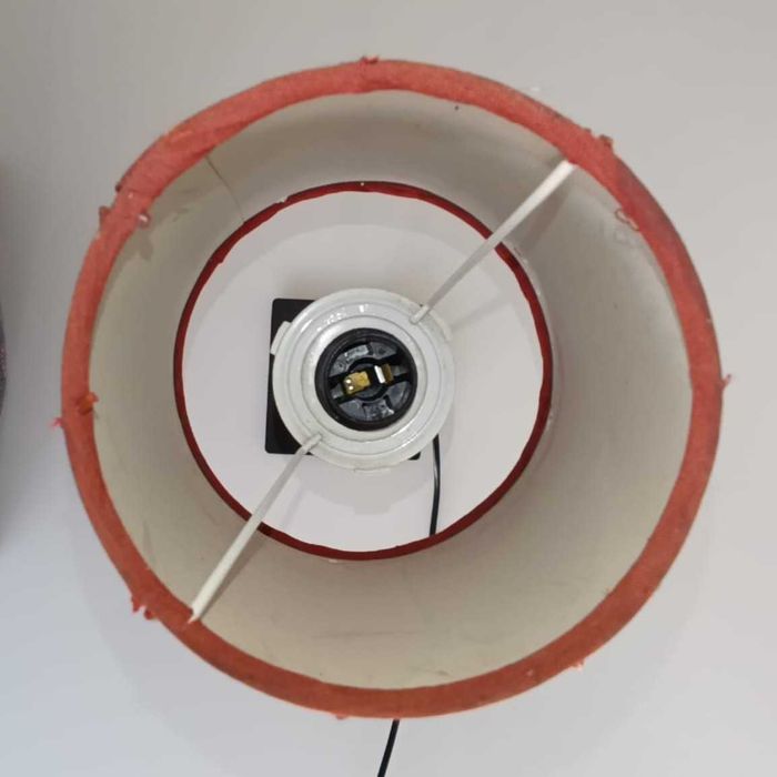 Candeeiro de Mesa Bordeaux com Missangas