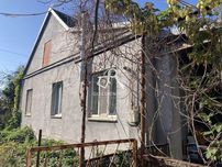 Продаж великого будинку на Дружбі