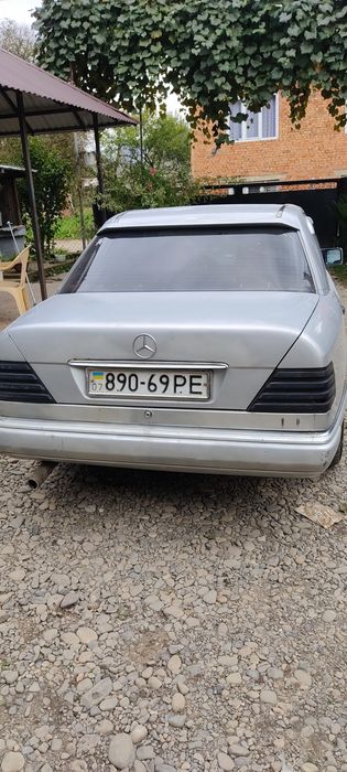 Мерседес 124 1989