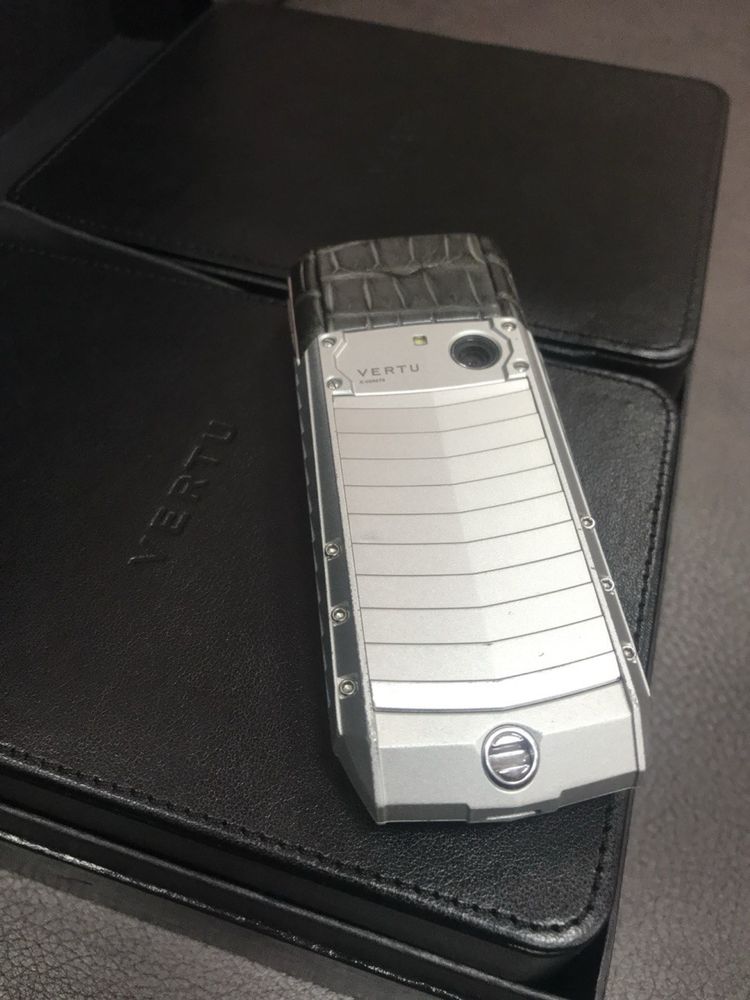 Vertu Ascent X