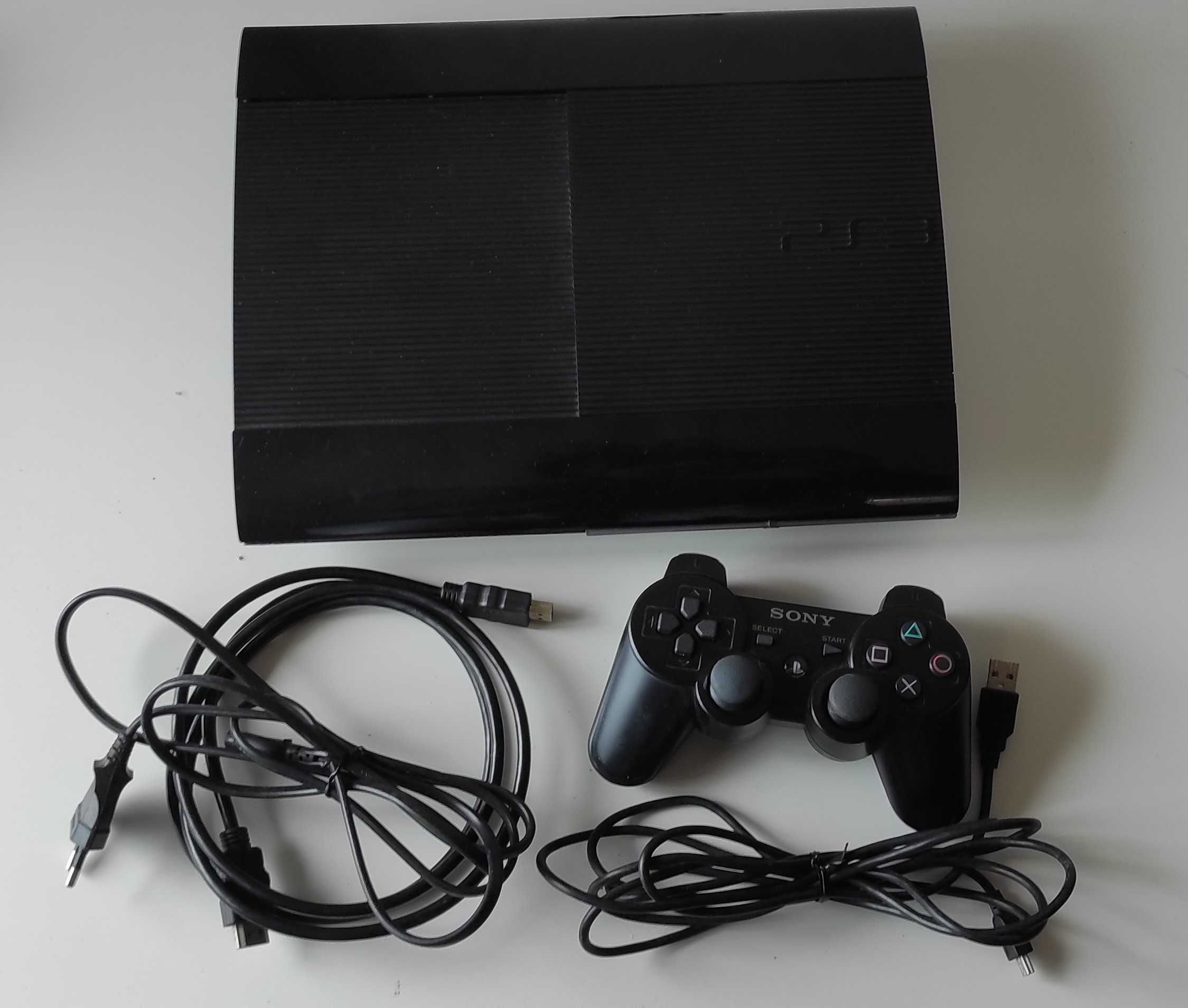 Playstation 3 - Super Slim - 500GB - Desbloqueada