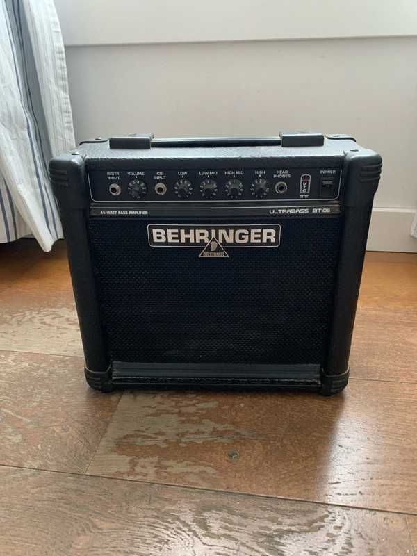 Amplificador Behringer