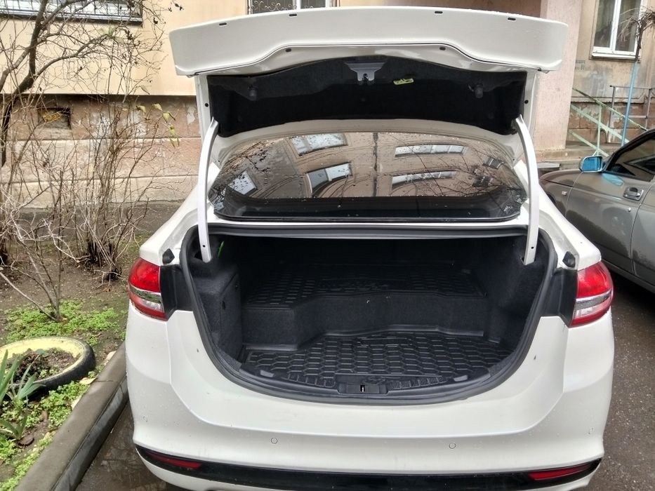 Ford Fusion 2018 Гібрид