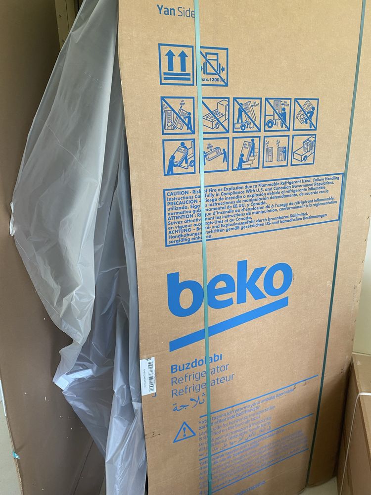 Beko lodówka 70cm czarne szkło
