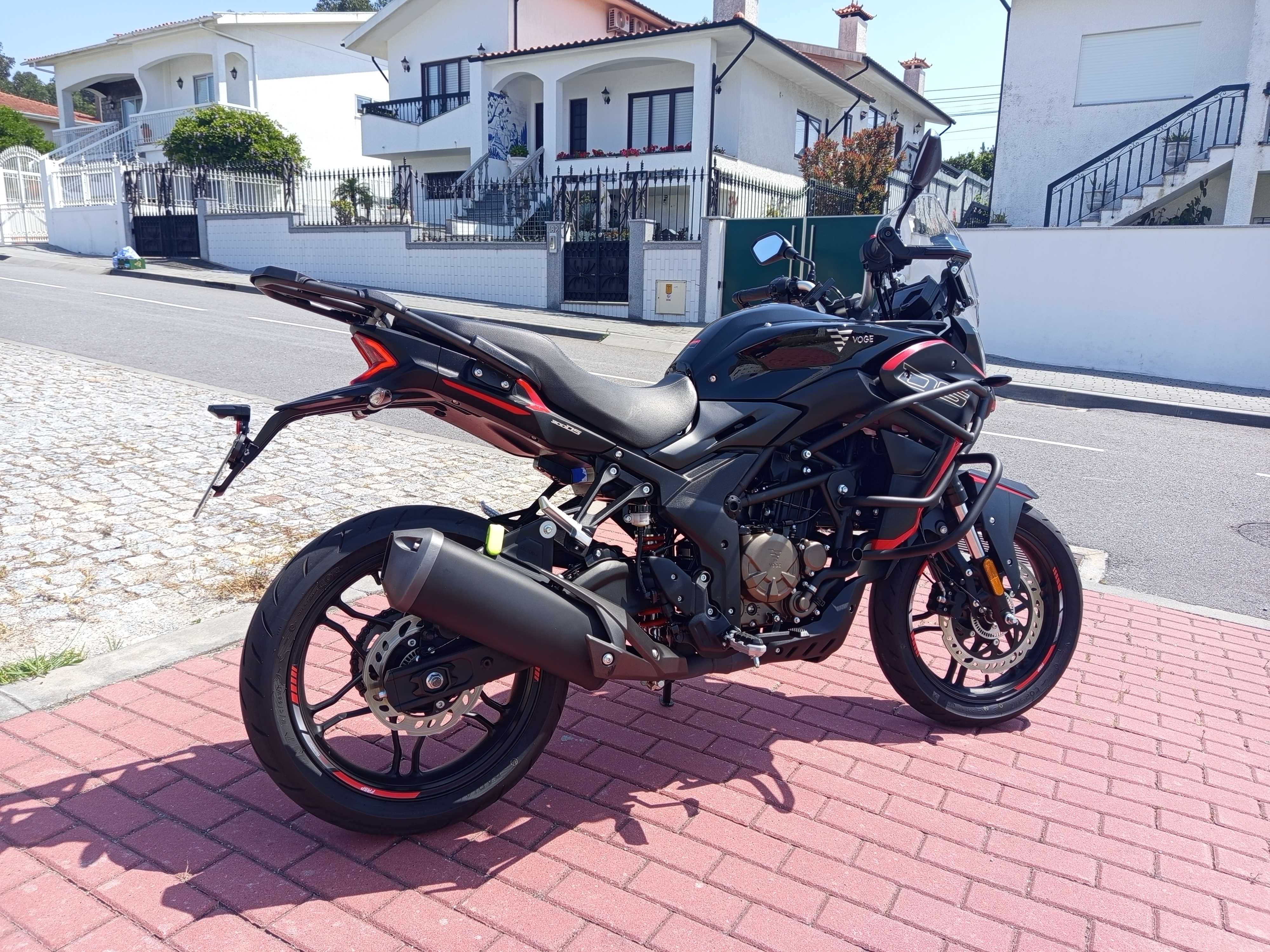 Moto Voge 300 DS (excelente estado)