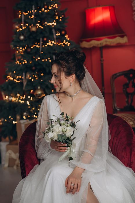 Весільна сукня 4900 грн ТОРГ, одягалась один раз. Купляла за 15000