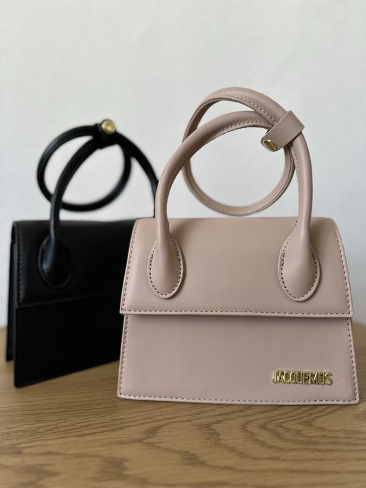 Стильні сумочки в бежевому, чорному та рожевому кольорах