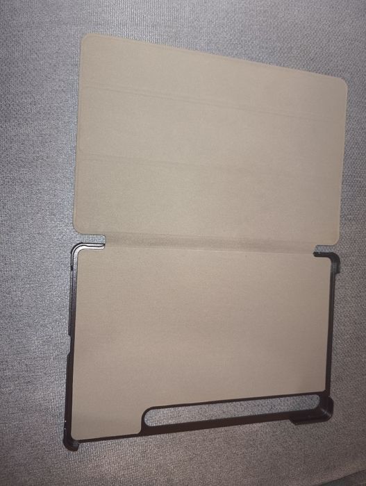 Etui na tablet granatowe