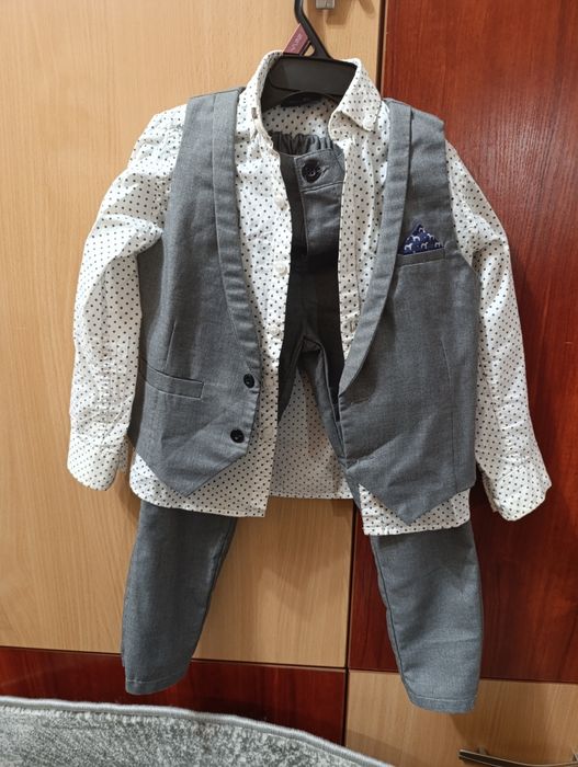 Костюм святковий 5-6 років