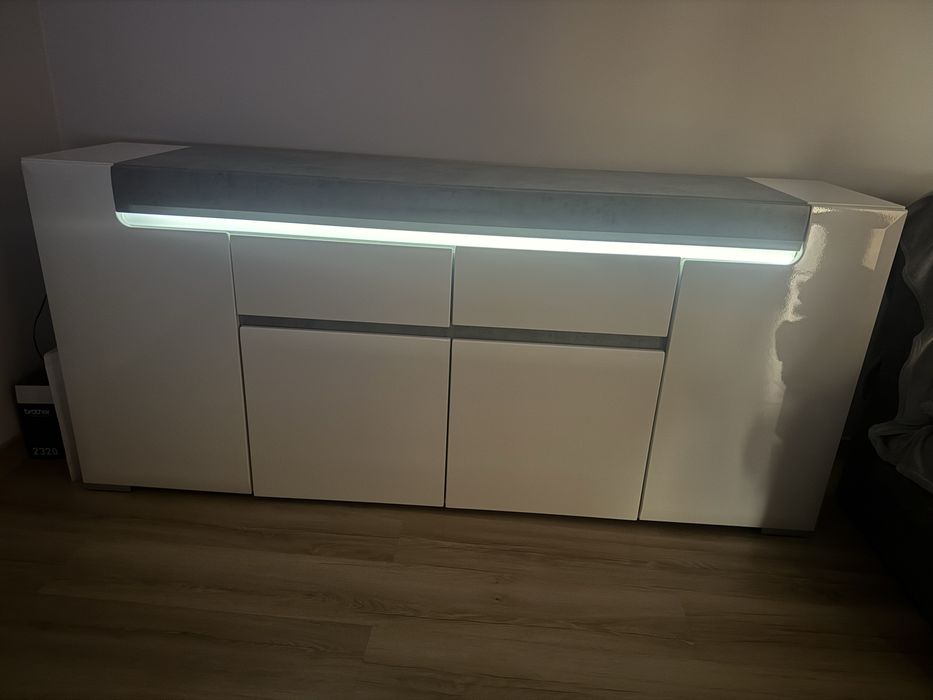 Komoda biala połysk