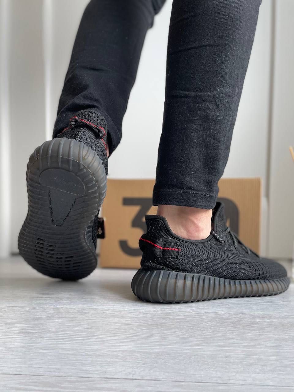 Кроссовки Yeezy Boost 350 V2 Adidas