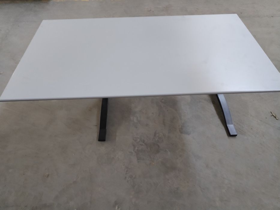 Zestaw biurowy fotel obrotowy biurko kontenerek biurowy meble biurowe