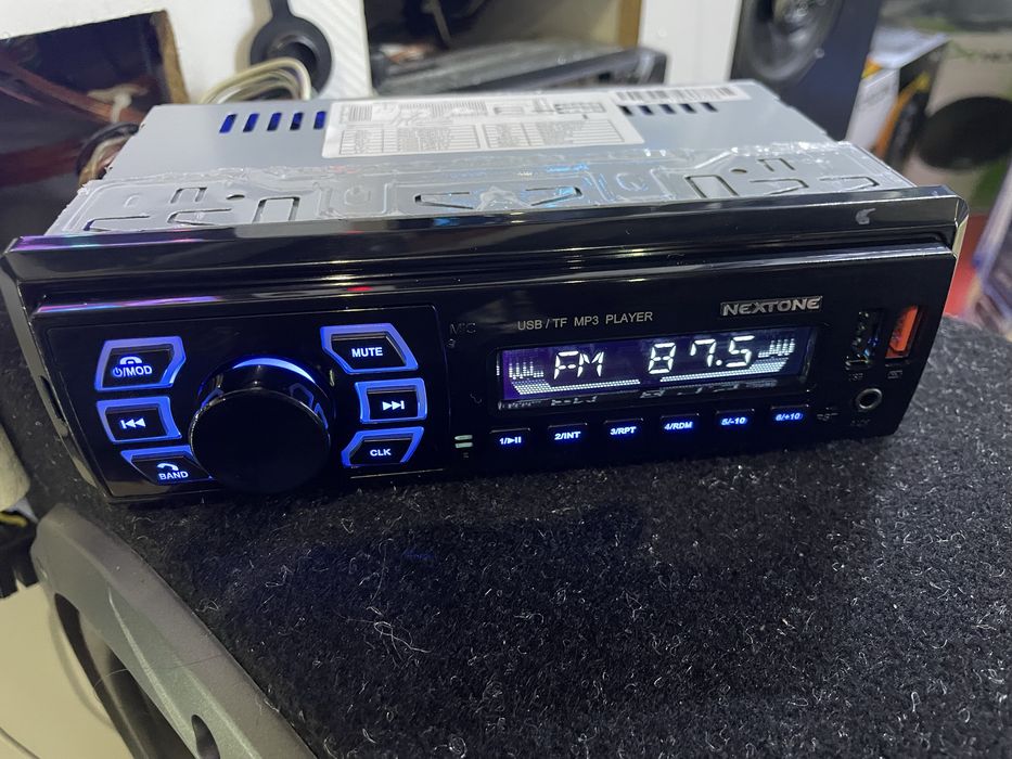 Автомагнітола з блютузом