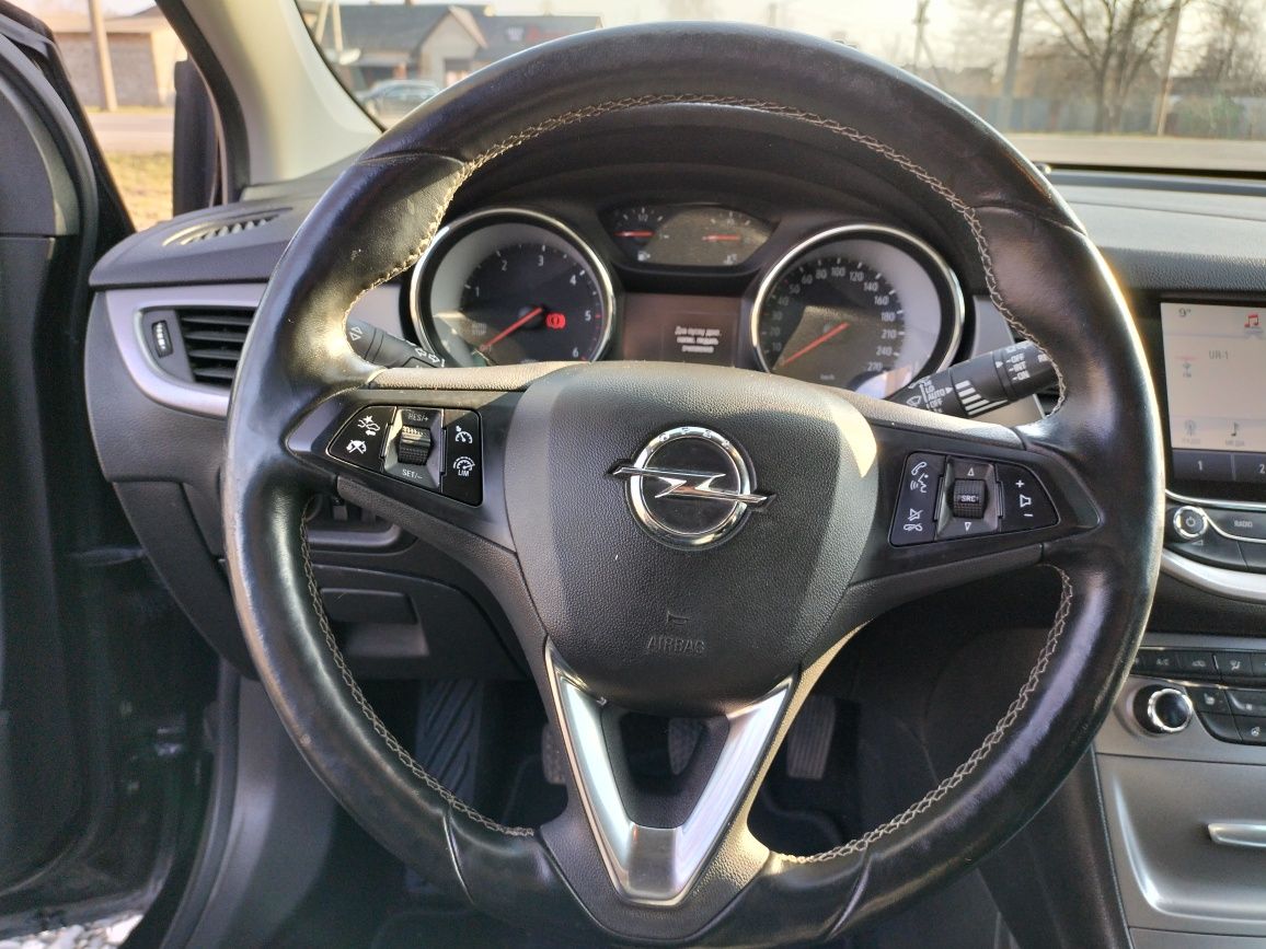 Opel Astra K 1.6.  100kw