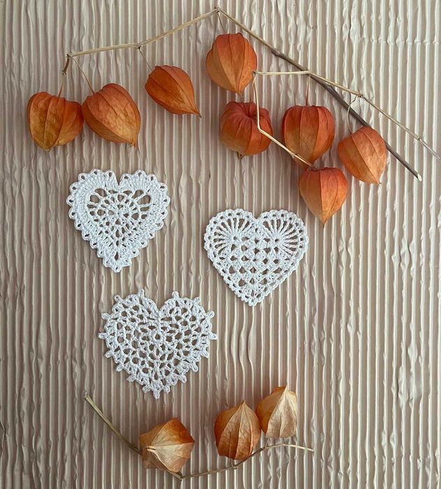 Szydełkowe serduszka; ozdobne zawieszki