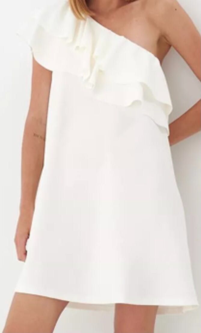 Biała sukienka z falbanką