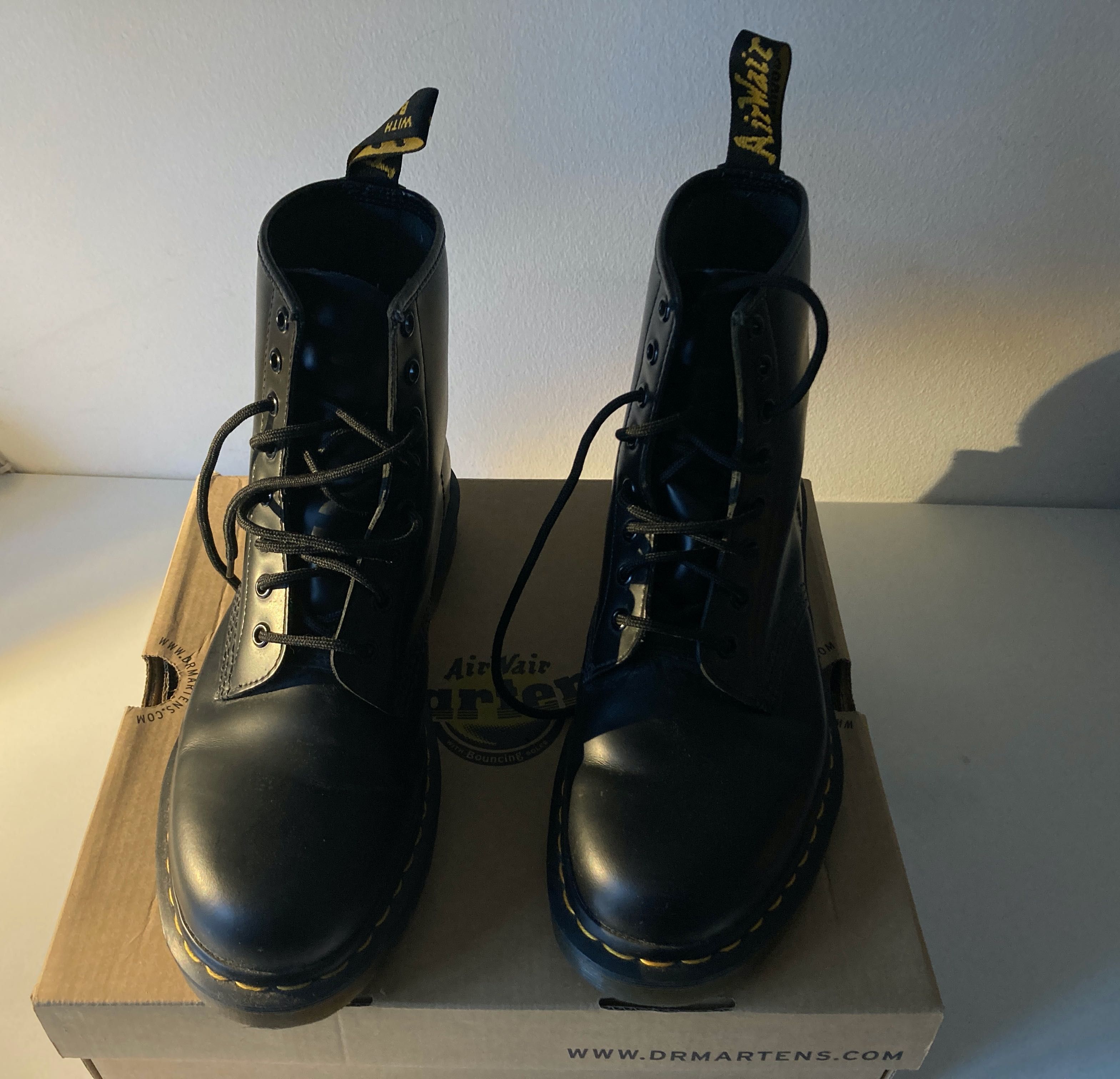 Botas Doc Martens Pretas Tamanho 42