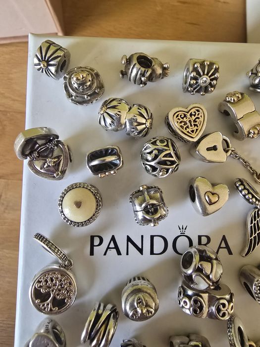 Pandora oyginalny charms z 14k złotem