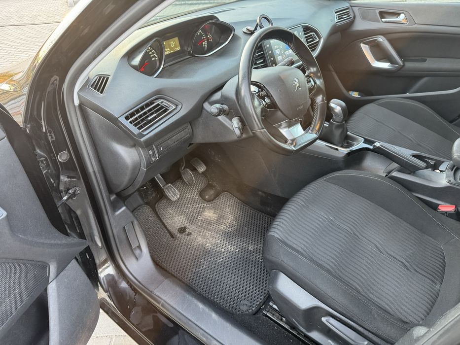 Peugeot 308 T9 2014 р. Дизель