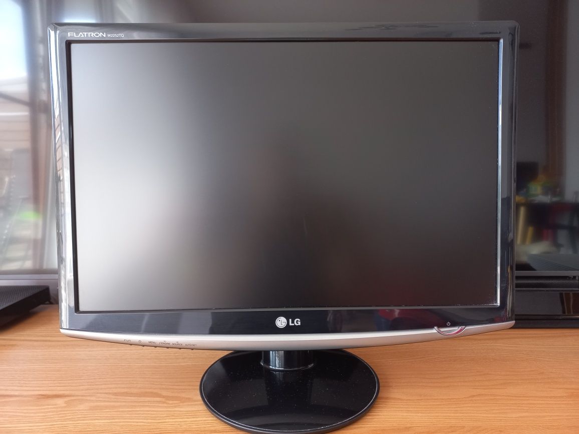 Monitor LG 22 cale