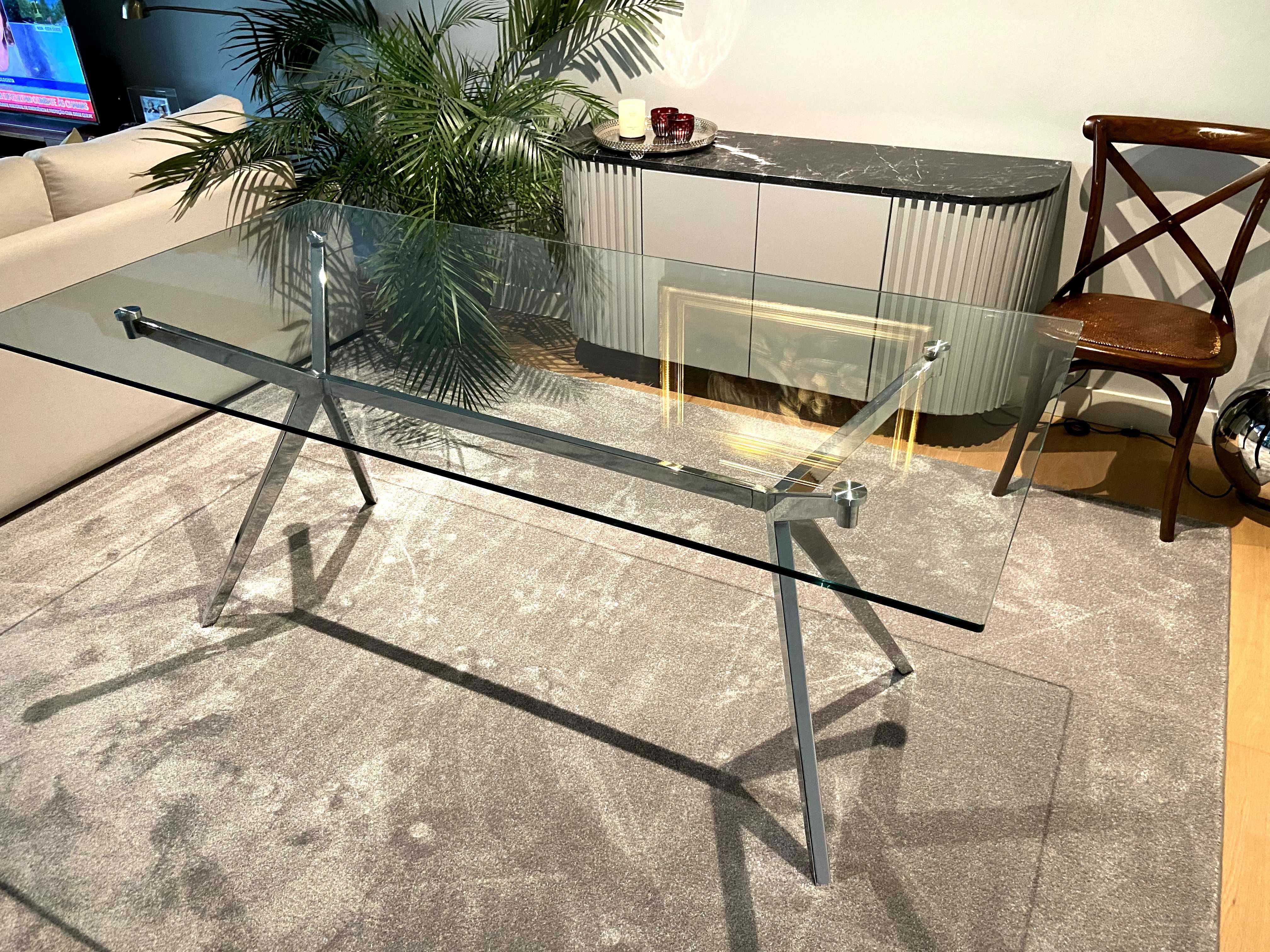 Mesa de vidro de refeições