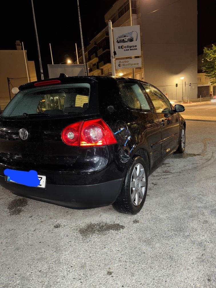 Volkswagen Golf V 1.9 TDI – 2007
Ano: 2008
Motor: 1.9 TDI (gasóleo)
Qu