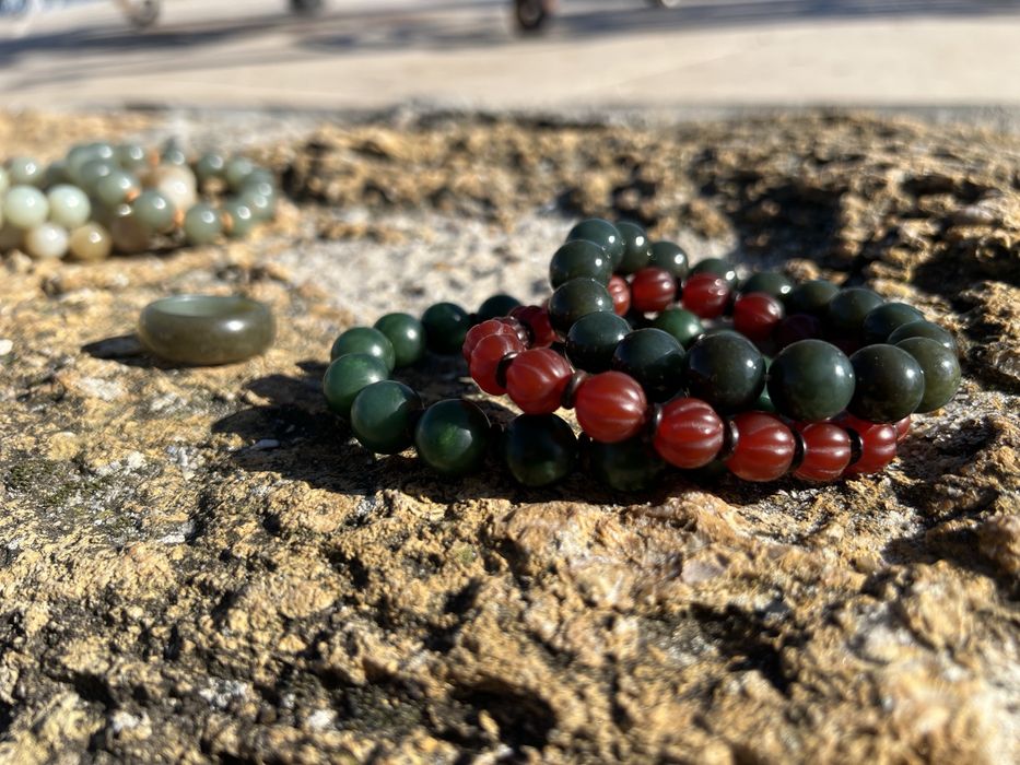 Нефритовий браслет