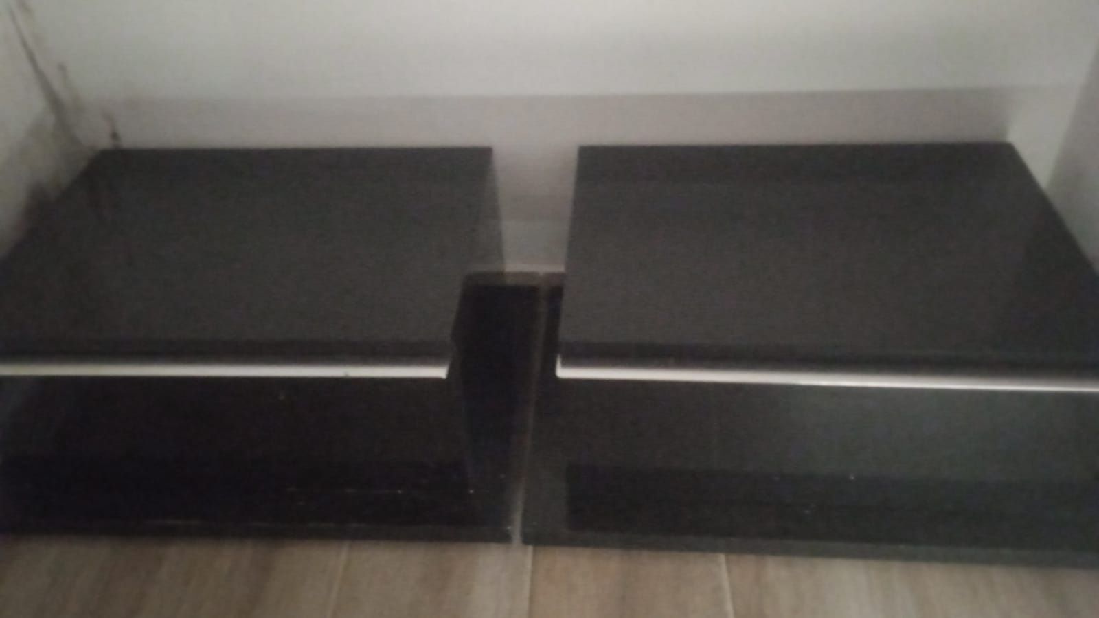 Vendo conjuto cama e cómodas