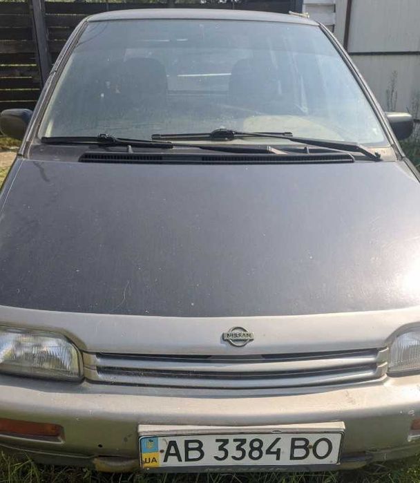 Nissan Prairie 2.0 M11 1990г