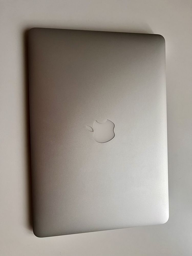 Apple MacBook Air 13-calowy 8GB/128GB