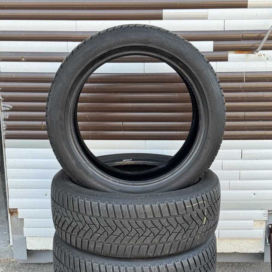 Зимова гума, шини Dunlop Winter Sport 5 (205/50 R17)