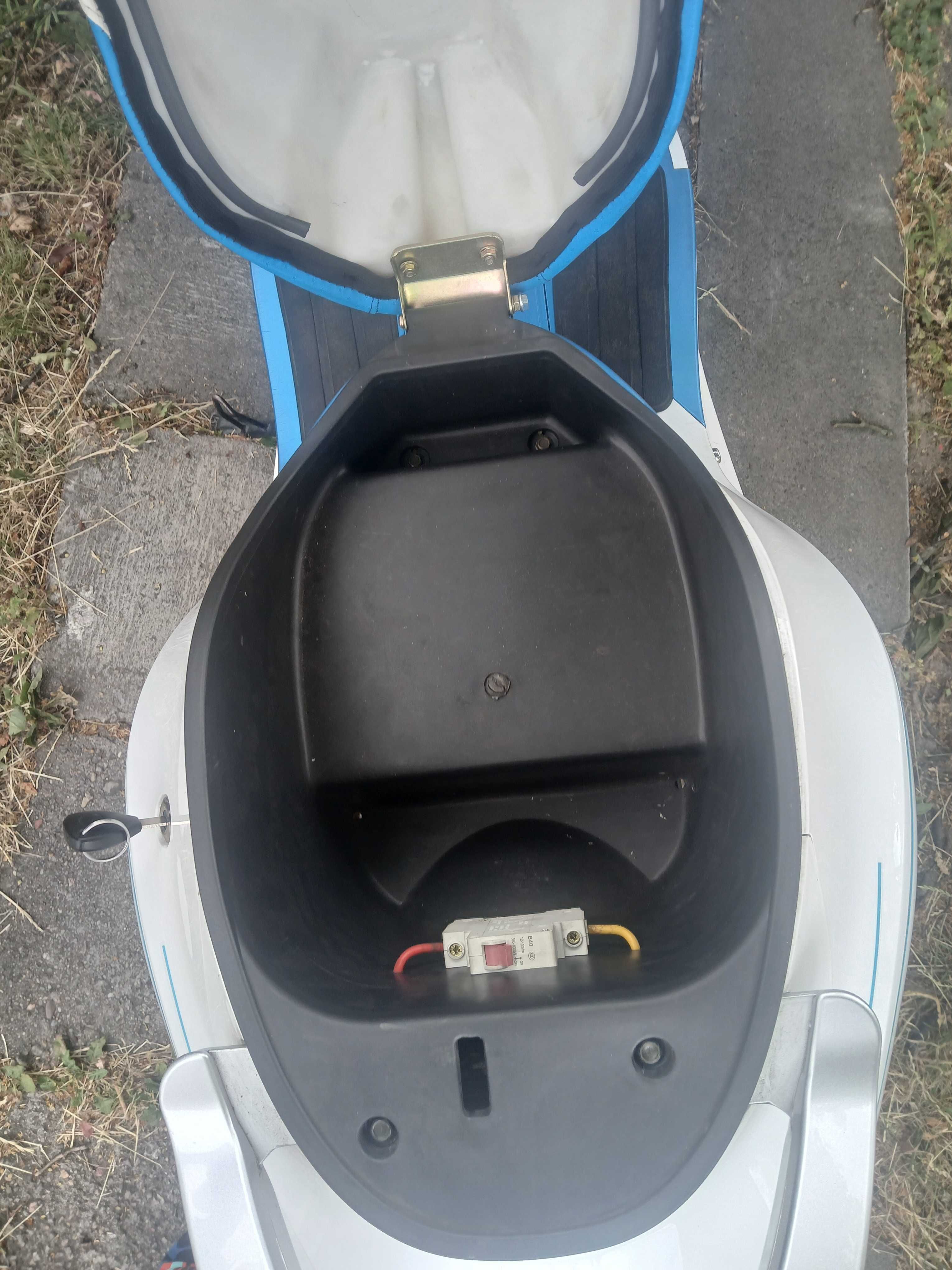 sprzedam skuter elektryczny