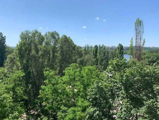 3 ком квартира между 2х метро Салтовское и Студенческая м\р 522