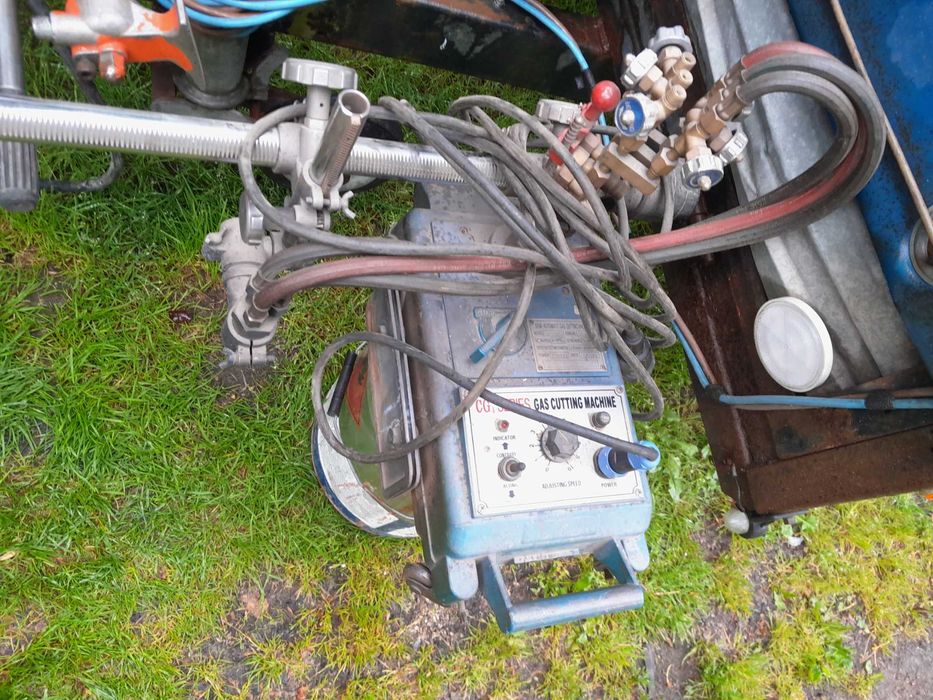 Półautomatyczna przecinarka gazowa