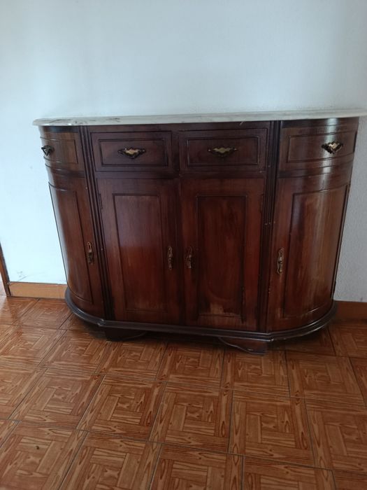 Sapateira para venda bom estado tampo mármore.. não paço transporte