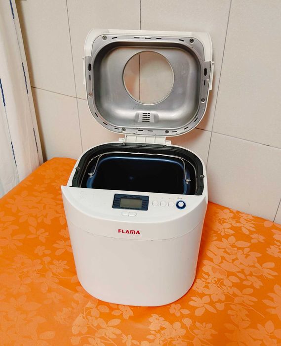 Máquina de fazer pão FLAMA