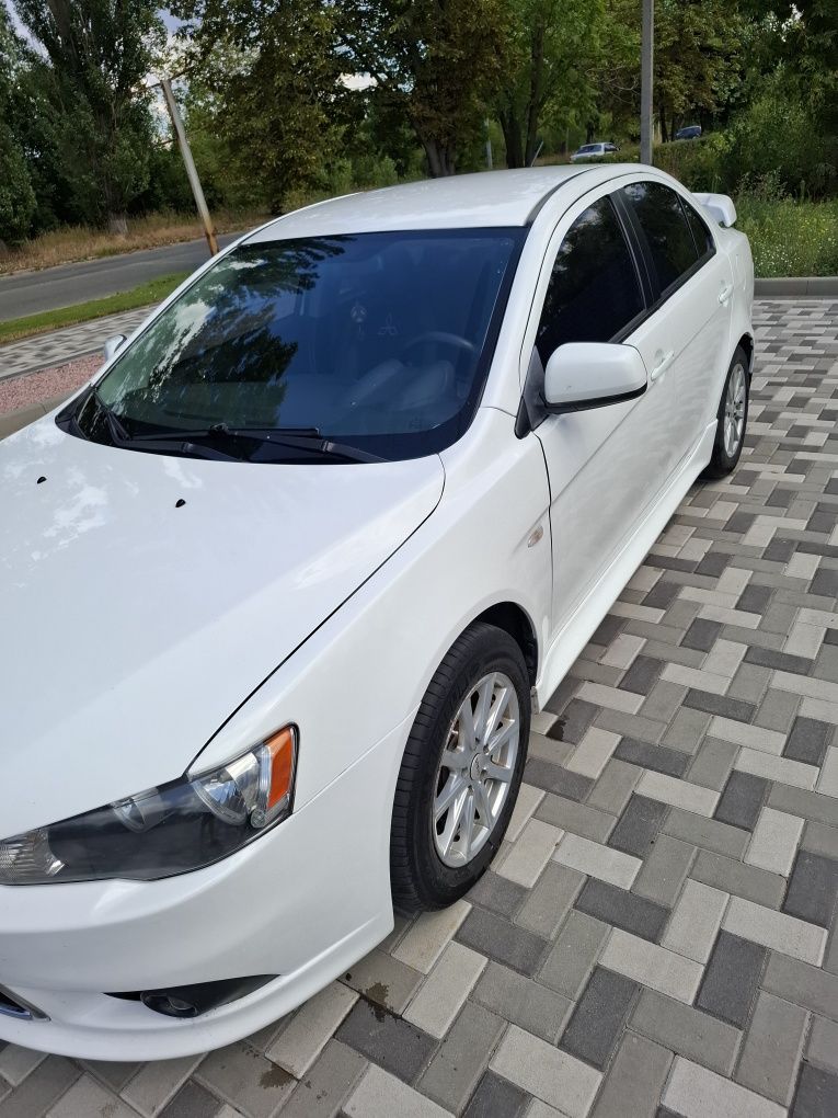 Mitsubishi Lancer X 2013