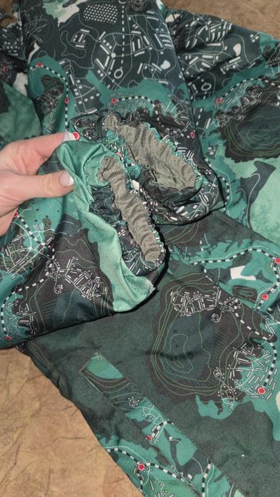 Продам зимовий комбінезон для хлопчика Lassie