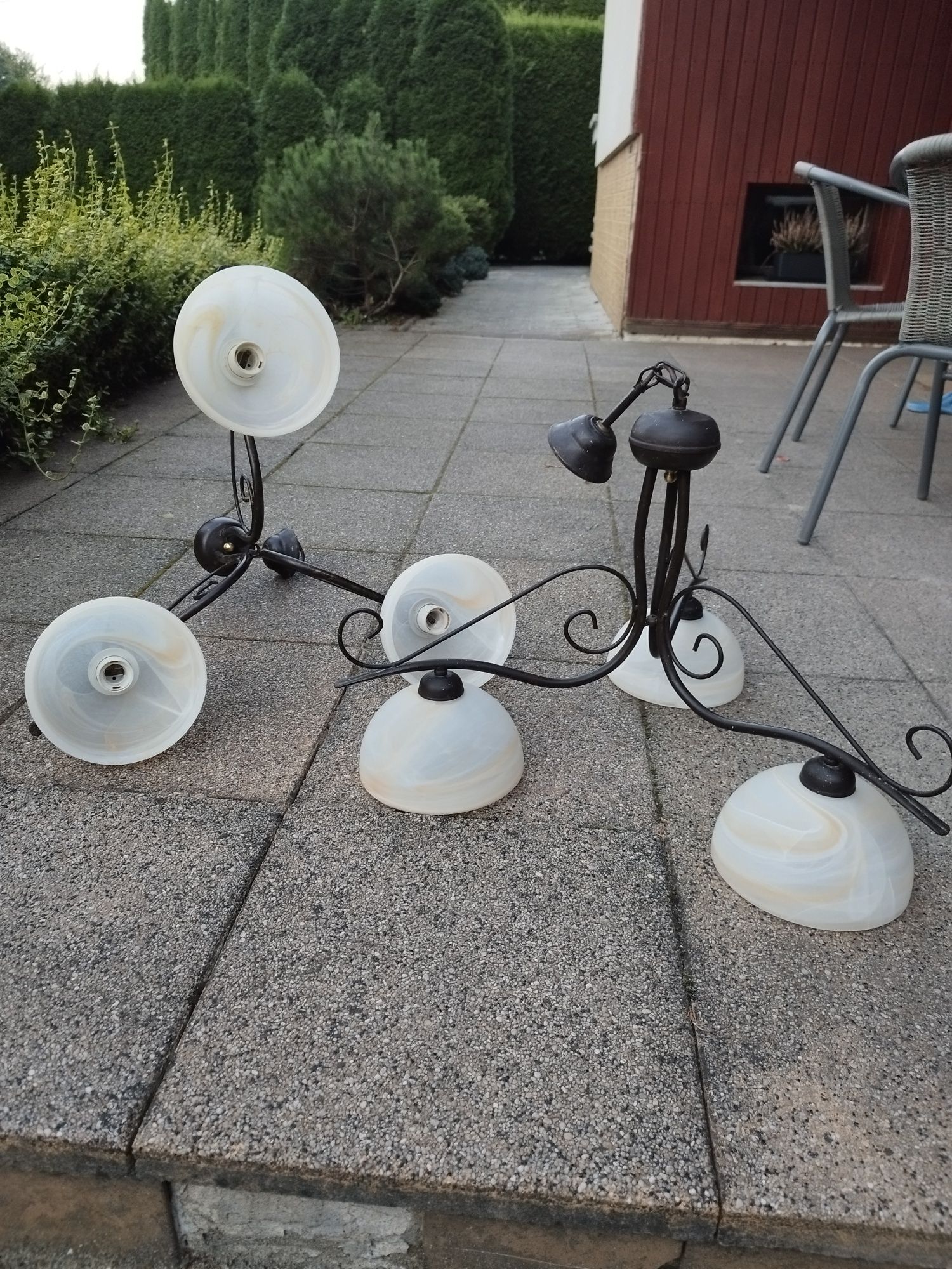 Lampy wiszące do salonu